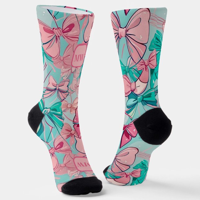 Moderne rosa aquamarine große Bogen monogramm chic Socken (Von Creator hochgeladen)