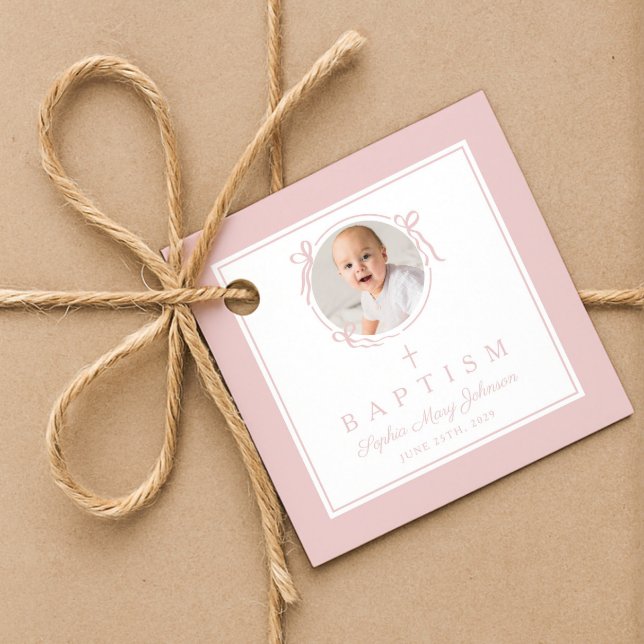 Moderne rosa Mädchen-Taufe Foto Geschenkanhänger (Modern Pink Girl Baptism Photo Favor Tags)