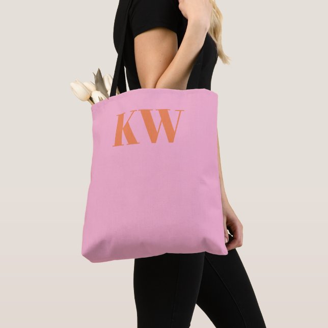 Moderne rosa orangefarbene Monogramm-Initialen Per (Von Nahem)