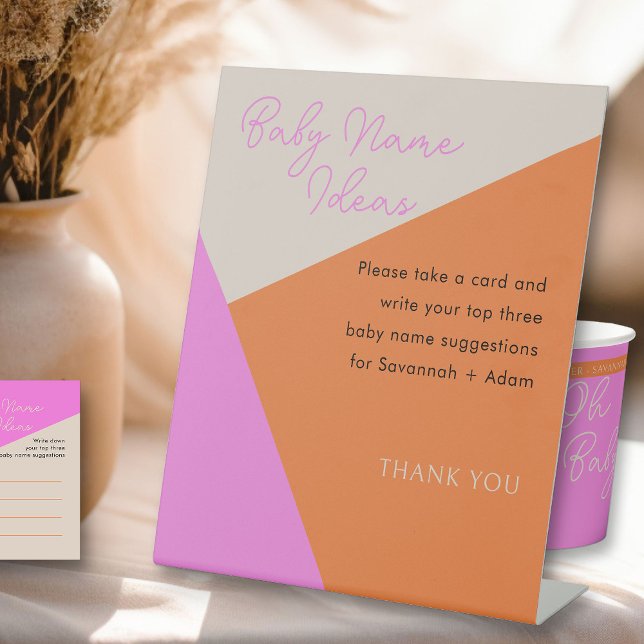 Moderne Rosa- und Orange-Kindernamensaktivität Sockelschild (Baby Shower Activity table sign for Baby Name Suggestions from my Tricolor Baby Shower Collection)