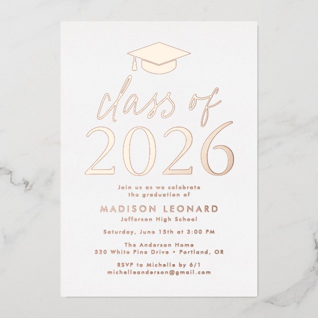 Moderne Rose Gold Class 2025 Graduation Party Folieneinladung (Vorderseite)