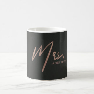 MODERNE ROSE GOLD SCHWARZE TYPOGRAFIE MRS LETZTER KAFFEETASSE