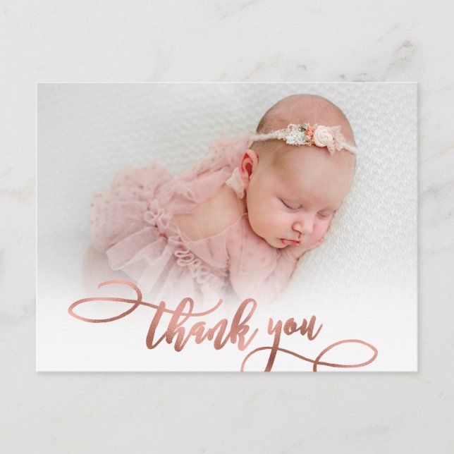 Moderne Rose Gold Script Neues Baby Foto Vielen Da Postkarte (Vorderseite)