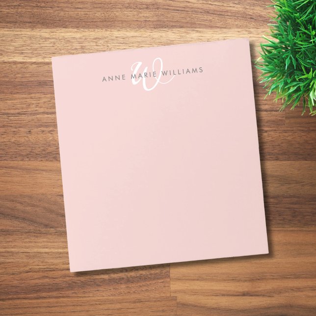 Moderne Rosé Weiß Schrift Monogramm Notizblock (Von Creator hochgeladen)