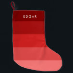 Moderne rote Streifen Kleiner Weihnachtsstrumpf<br><div class="desc">Holen Sie sich ein paar gute alte Weihnachtsferien-Strümpfe,  mit einem modernen Design aktualisiert!</div>