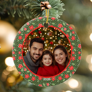 Moderne rote und grüne personalisierte Blumenfotog Keramik Ornament