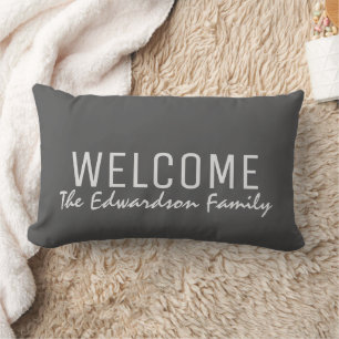 Moderne rustikale dunkelgraue Welcome Family Monog Lendenkissen