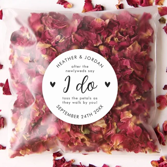 Moderne Rustikale Hochzeit Toss Me Confetti Gefall Runder Aufkleber (Von Creator hochgeladen)