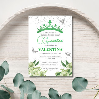 moderne Sage Green Floral Butterfliegen Quinceañer Einladung