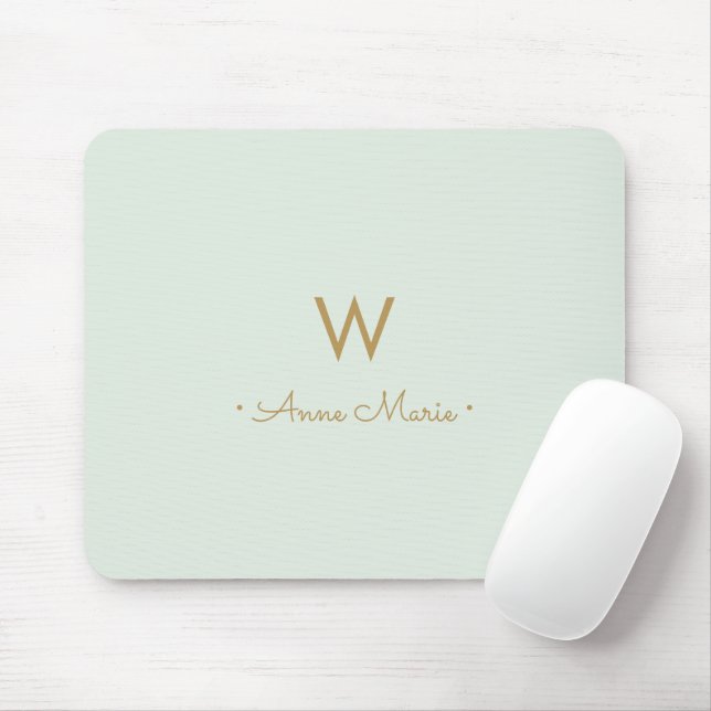 Moderne Salbeigrüne Gold-Schrift-Monogramm Mousepad (Mit Mouse)