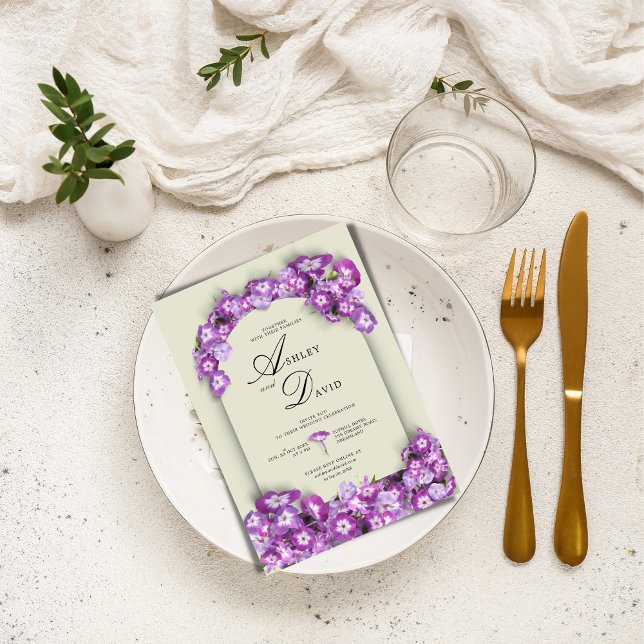 Moderne Satin Linen Lila Lilac Arc Floral Wedding Einladung (Von Creator hochgeladen)