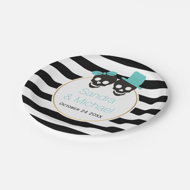 Moderne Schädel und Streifen aqua Halloween Hochze Pappteller (Schrägansicht)