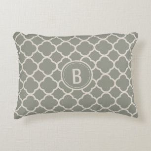 Moderne Schick Immergrün-Monogramm-Quatrefoil-Must Dekokissen