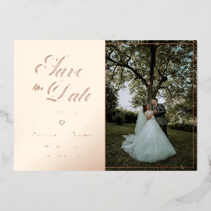 Moderne schicke Fotocollage retten das Datum Folieneinladung