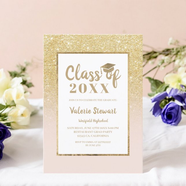 Moderne schicke Goldklasse des Glitzer Foto Abschl Einladung (Modern chic gold glitter class of photo graduation invitation)