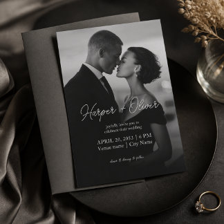 Moderne Schrift Namen Schwarz-Weiß-Foto-Hochzeit Einladung