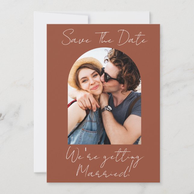 Moderne Schrift Terrakotta Foto Monogramm Save The Date (Vorderseite)