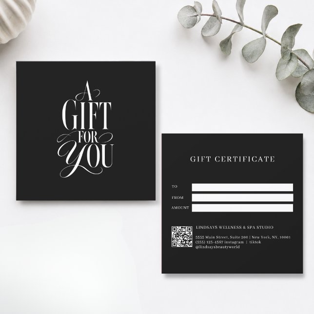 Moderne Schriftart Schwarz QR-Code-Geschenkgutsche (Modern Script Font Black QR Code Gift Certificate)