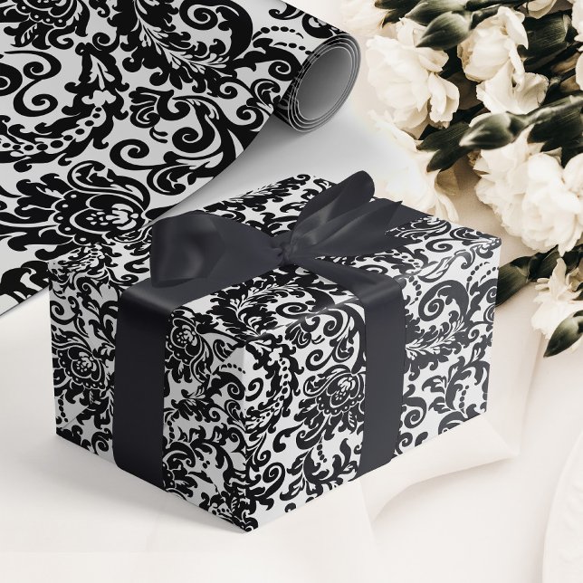 Moderne Schwarz-Weiß-Damaskus-Hochzeit Geschenkpapier (elegant black and white floral damask wedding wrapping paper)