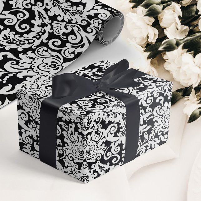 Moderne Schwarz-Weiß-Damaskus-Hochzeit Geschenkpapier (elegant black and white floral damask wedding wrapping paper)