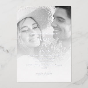 Moderne Schwarz-Weiß-Foto-Hochzeit 7 vertikal Folieneinladung