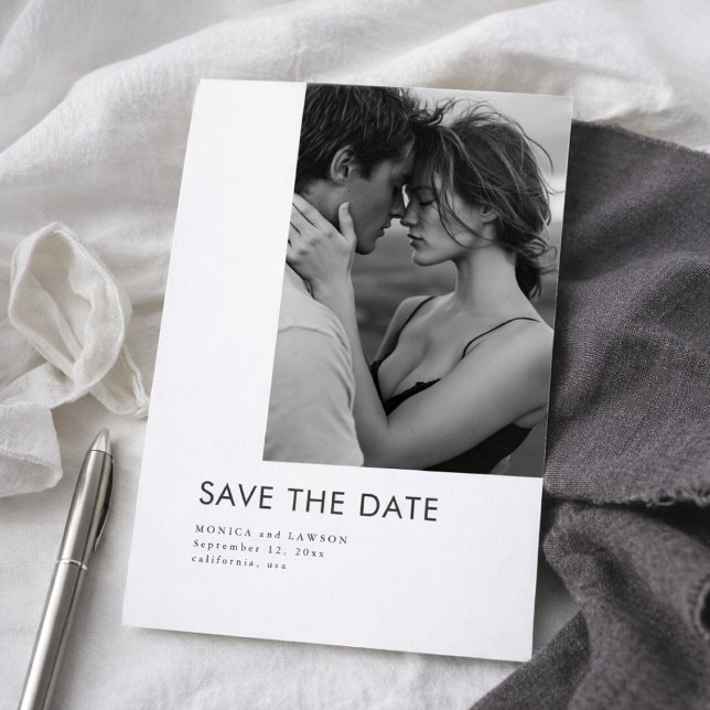 Moderne Schwarz-Weiß-Foto-Hochzeitstypografie Save The Date (Von Creator hochgeladen)