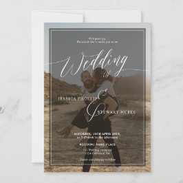 Moderne Schwarz-Weiß-Hochzeitsskripte 2 Fotos Einladung