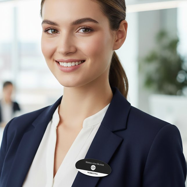 Moderne Schwarz-Weiß-Logos für einfache Unternehme Namensschild (Von Creator hochgeladen)