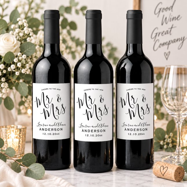 Moderne Schwarz & Weiß Mr & Mrs Wedding Weinetikett (Von Creator hochgeladen)
