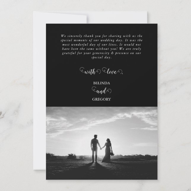 Moderne Schwarz-Weiß-Script-Couple-Foto-Hochzeit Dankeskarte (Rückseite)