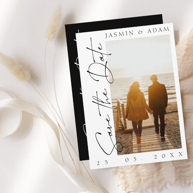 Moderne Schwarz-Weiß-Script-Foto-Hochzeit Save The Date (Von Creator hochgeladen)