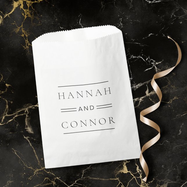 Moderne Schwarz-Weiß-Typografie Geschenktütchen (Von Creator hochgeladen)