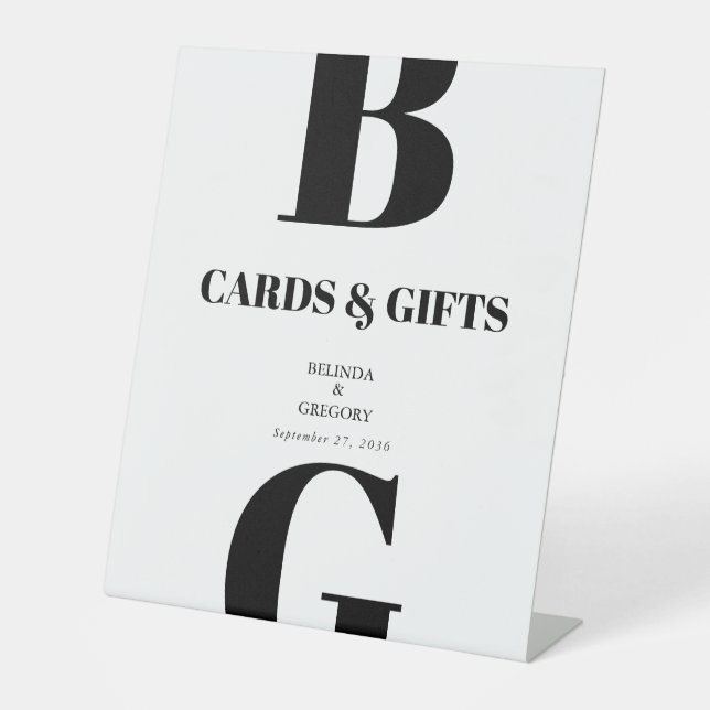 Moderne Schwarz-weiße Monogram Hochzeitkarten & Ge Sockelschild (Vorderseite)