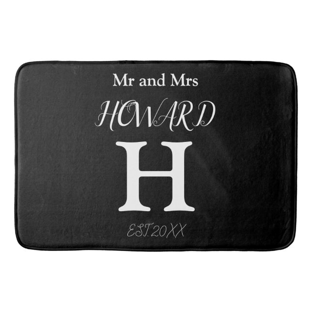 Moderne Schwarz-weiße Monogramm Name Newlyweds Badematte (Vorderseite)