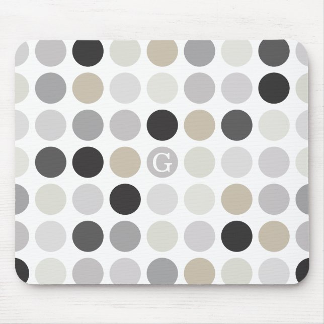 Moderne Schwarz-weiße Polka-Punkte-Mustermonogramm Mousepad (Vorne)