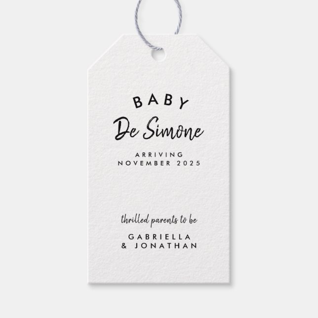 Moderne Schwarz-weiße Schwangerschaftsankündigung Geschenkanhänger (Vorderseite)