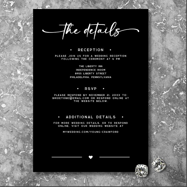 Moderne Schwarz-weiße Skriptminimale Hochzeitdetai Begleitkarte (Modern Black White Script Photo Wedding Details Enclosure Card)