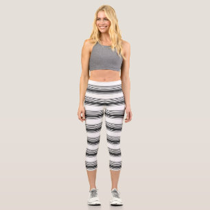 Moderne Schwarz-weiße Streifen Capri Leggings