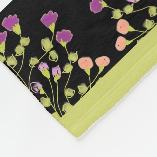 Moderne Schwarz-weiße und grüne Fleecedecke (Ecke)