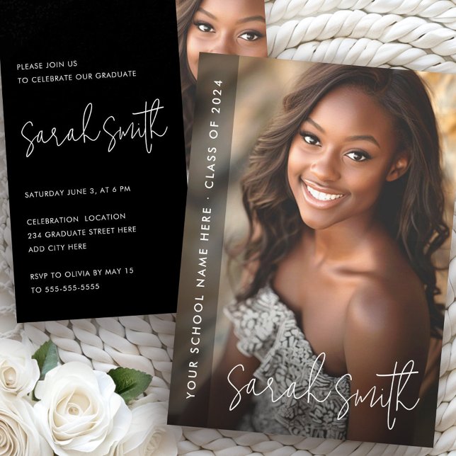 Moderne Schwarze Foto-Abschlussfeier Einladung (Modern photo black graduation party invitation)