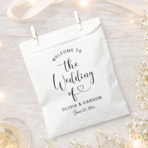 Moderne schwarze Herzschrift Willkommen Hochzeit Geschenktütchen