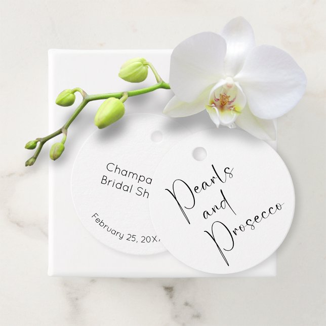 Moderne Script Brautparty Perlen und Prosecco Geschenkanhänger (Von Creator hochgeladen)