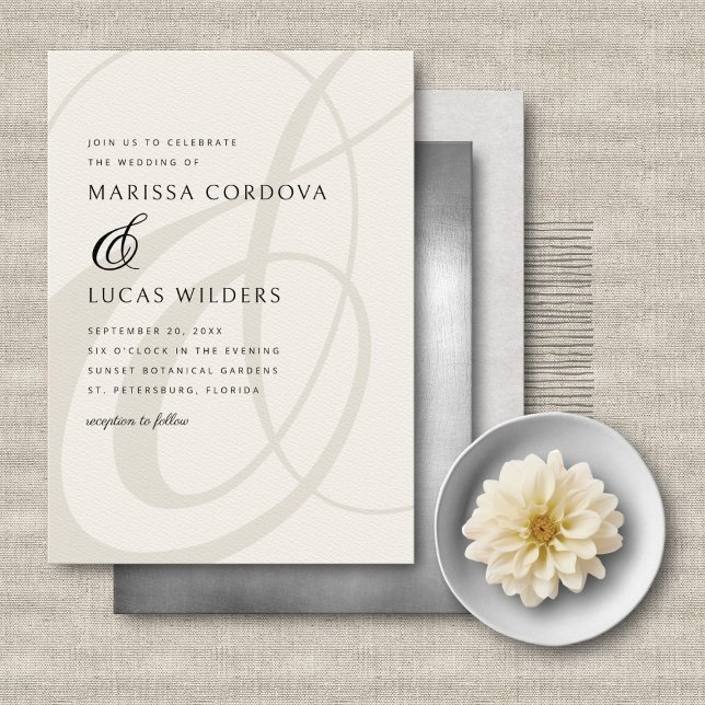 Moderne Script Champagne Ampersand Hochzeit Einladung (Von Creator hochgeladen)