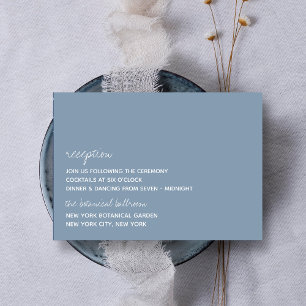 Moderne Script Dusty Blue Minimalistic Wedding Begleitkarte