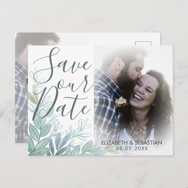 Moderne Script Greenerity Wedding Save the Date Ankündigungspostkarte (Vorne/Hinten)