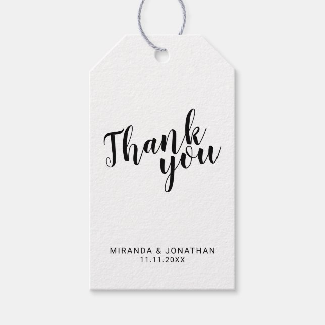 Moderne Script Kraft Paper Gastgeschenk Hochzeit V Geschenkanhänger (Vorderseite)