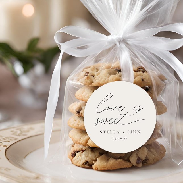 Moderne Script-Liebe ist süße Hochzeit Runder Aufkleber (Modern Script Love Is Sweet Wedding Classic Round Sticker)