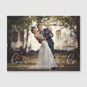 Moderne Script-LIEBE UND DANKE Foto Wedding Magnetkarte