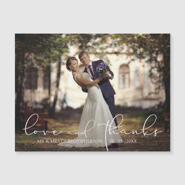 Moderne Script-LIEBE UND DANKE Foto Wedding Magnetkarte (Vorderseite)
