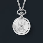 Moderne Script-Personalisierte Trauzeugen Armbanduhr<br><div class="desc">Moderne Minimalistische Personalisierte Monogramm- und Namensgeschenke Dieses Design zeichnet sich durch einen personalisierten Namen im modernen, grauen Stil der Handschrift Schriftart und Monogramm in hellgrauem, modernem Sans Serif Schriftart Stil als Hintergrund aus, mit dem Titel in grau modernen Sans Serif Schriftart Stil, auf weißem Marmor Hintergrund. Auch perfekt für Trauzeuge,...</div>